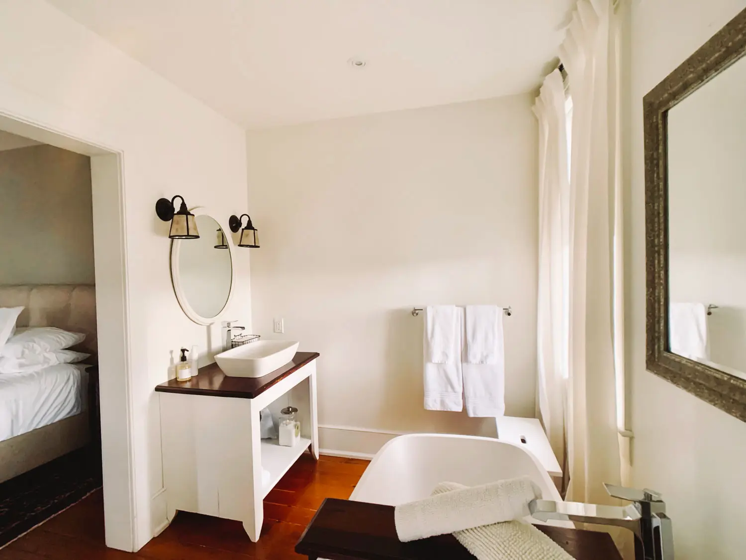 The Woodbourne Inn — Room 1