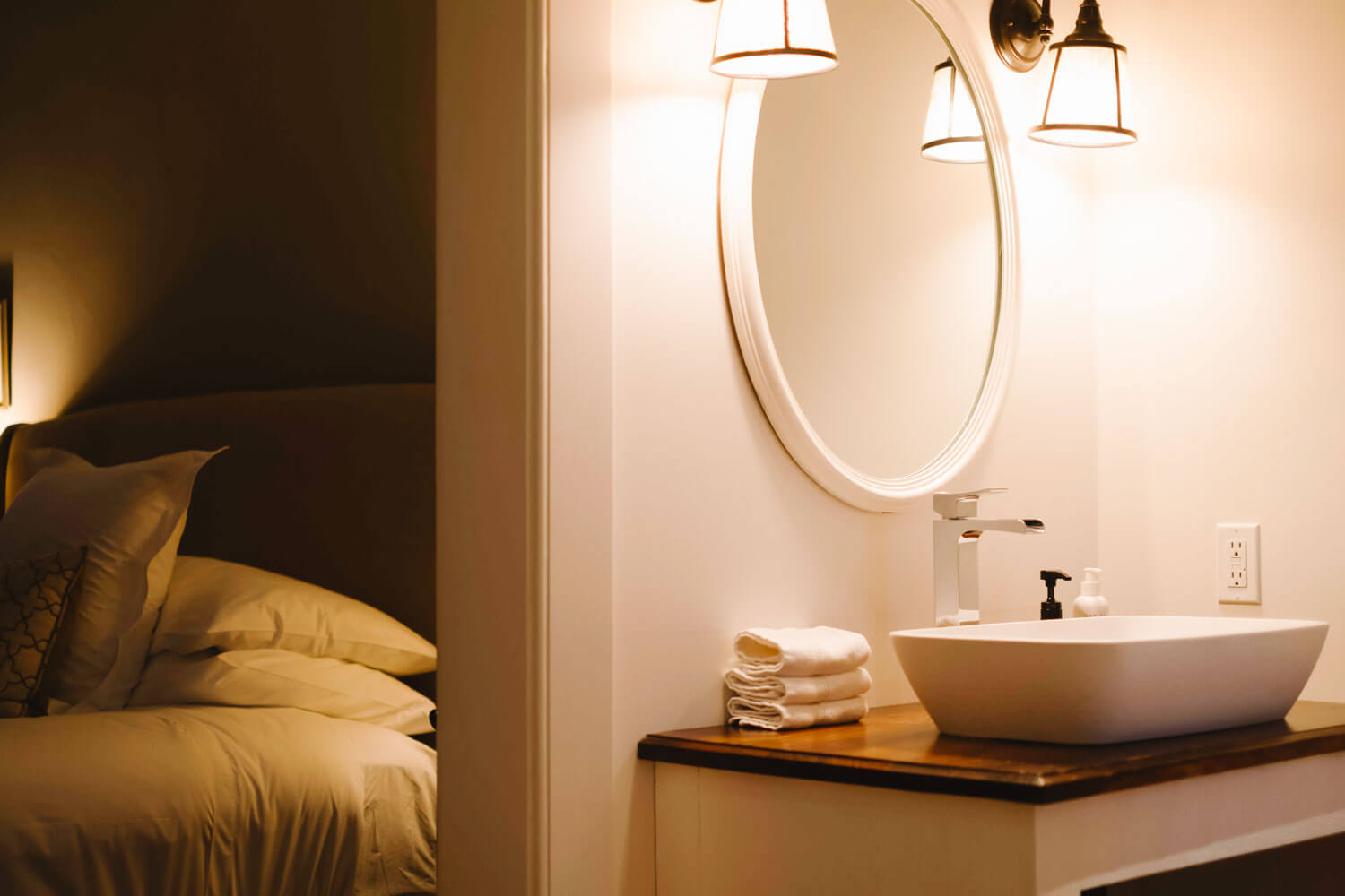 The Woodbourne Inn — Room 1
