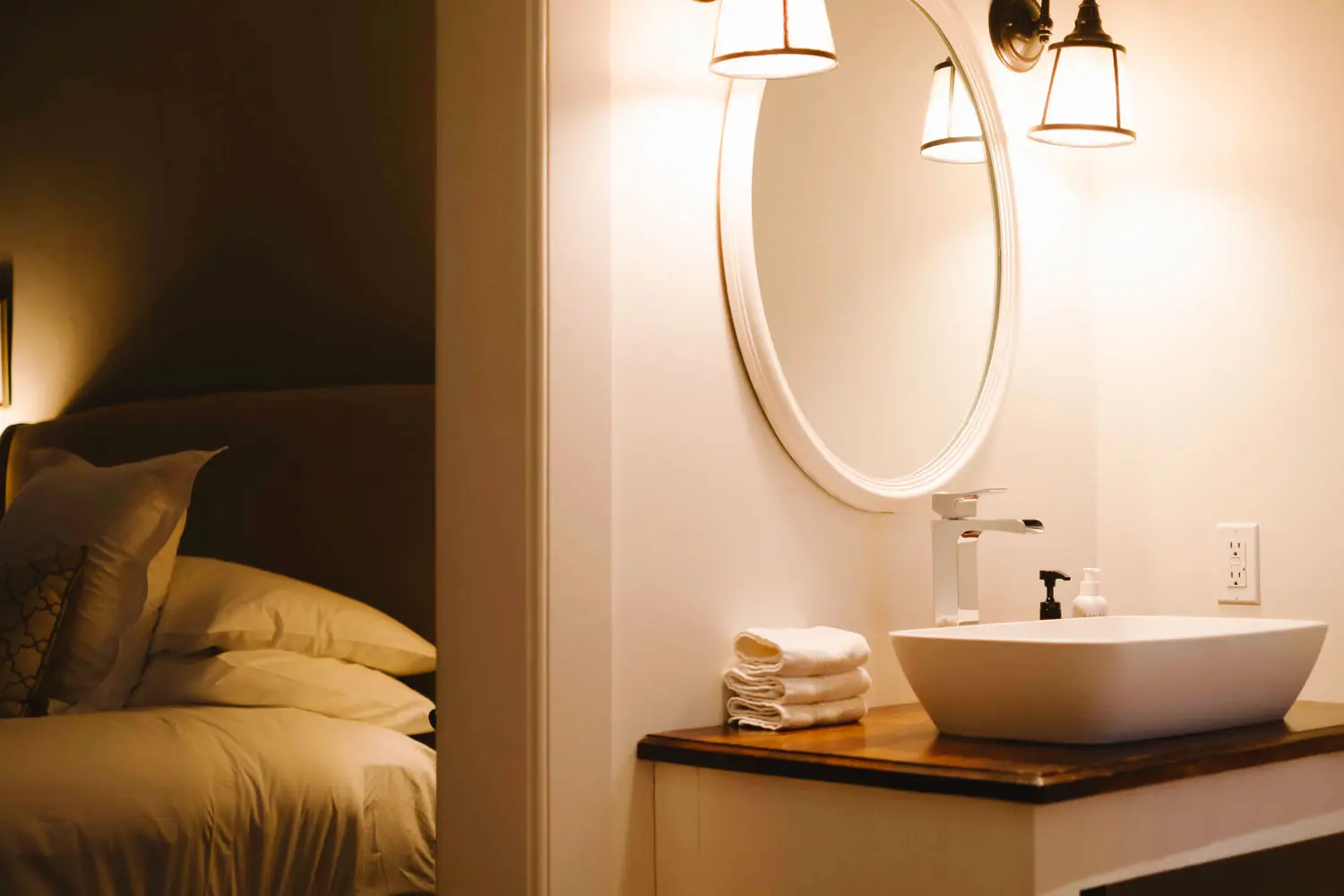 The Woodbourne Inn — Room 1