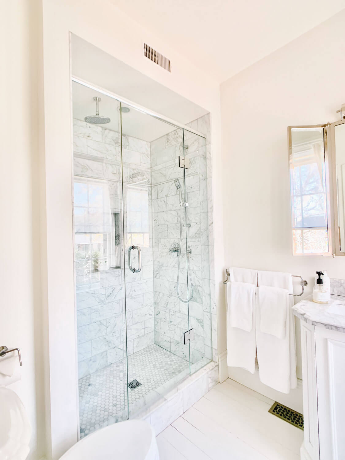 The Woodbourne Inn — Room 6