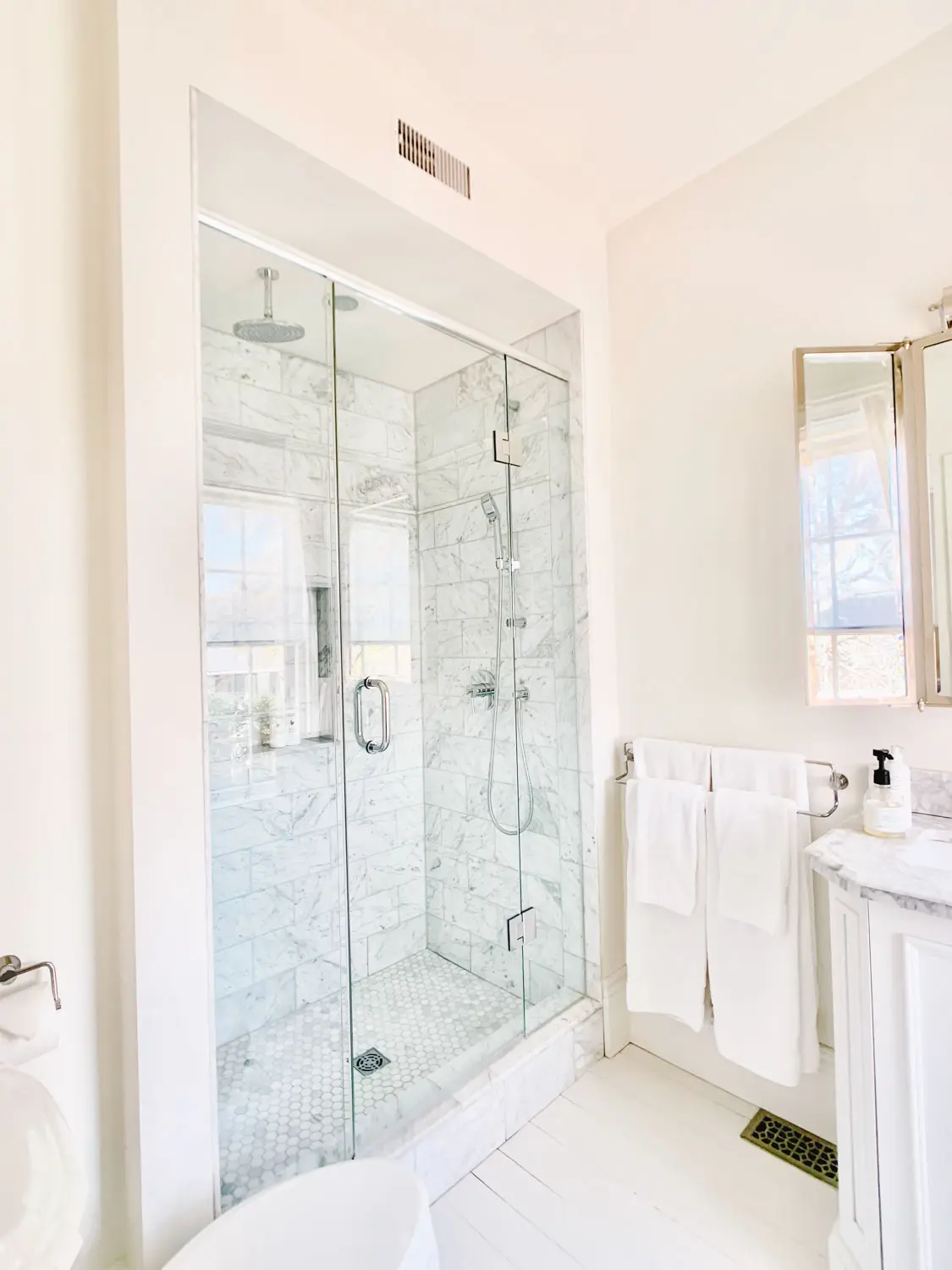 The Woodbourne Inn — Room 6