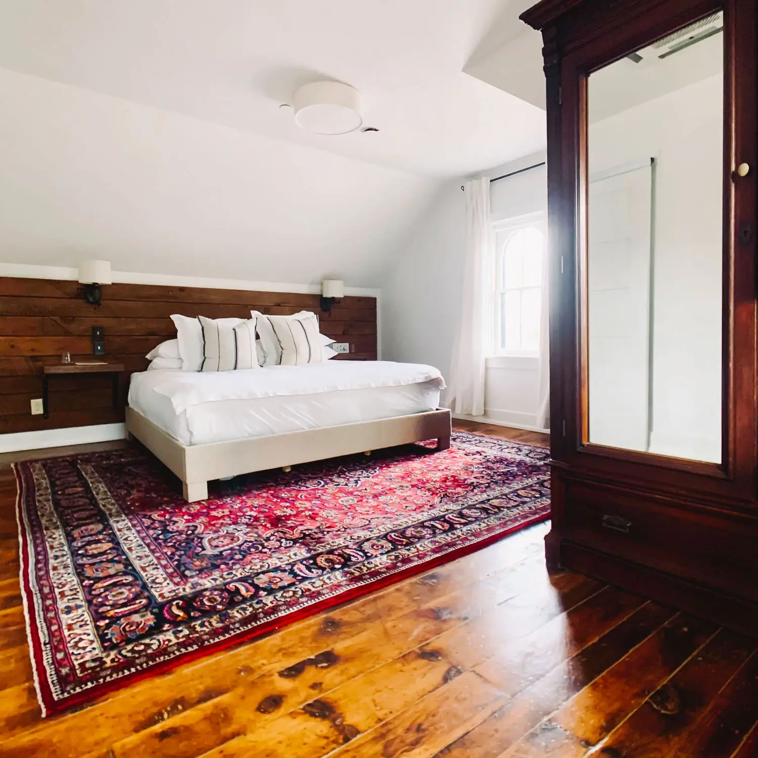 The Woodbourne Inn — Room 7