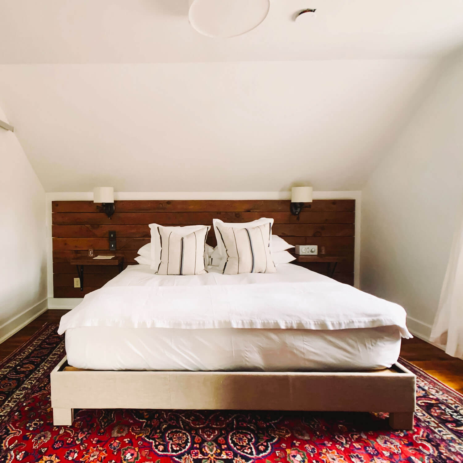 The Woodbourne Inn — Room 7
