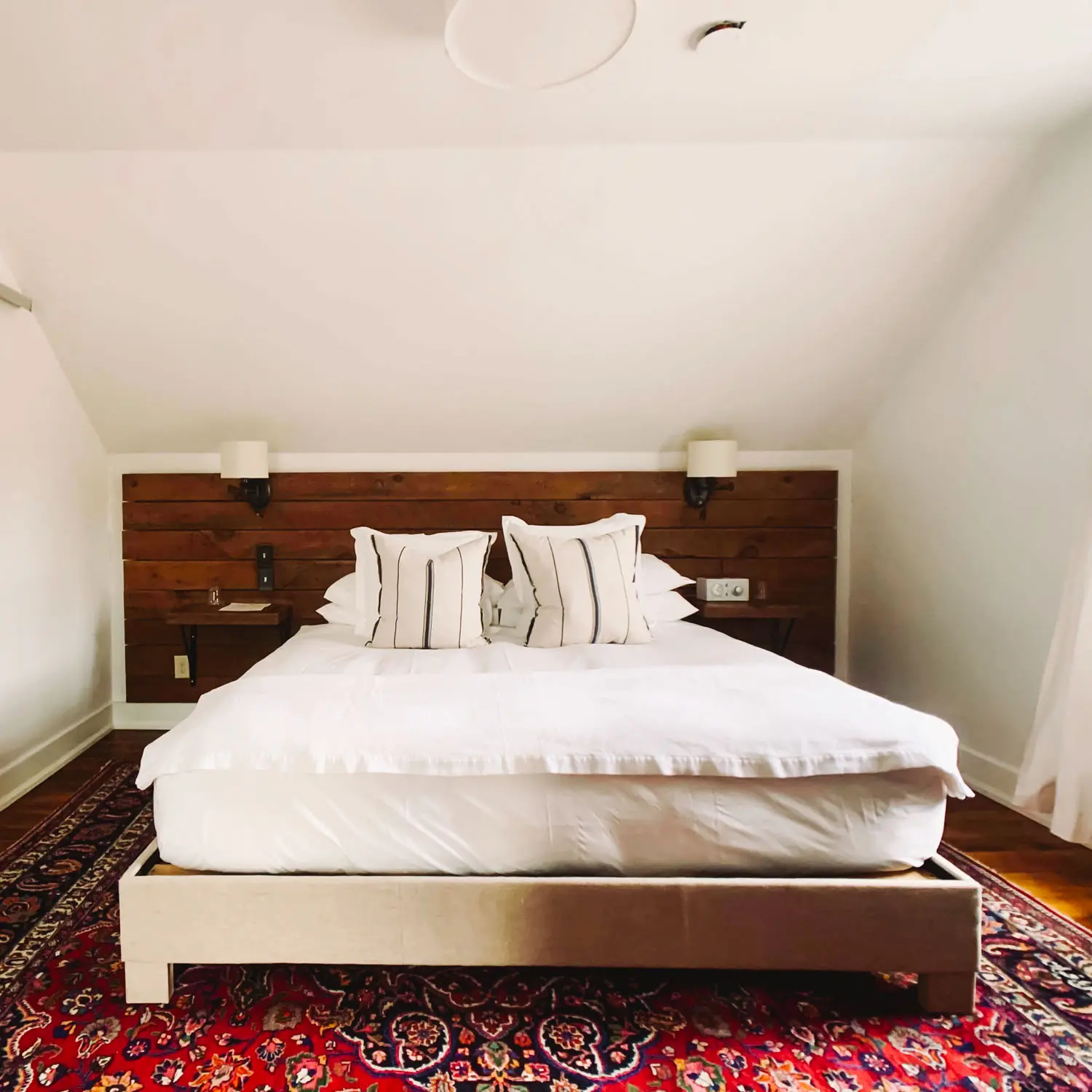 The Woodbourne Inn — Room 7