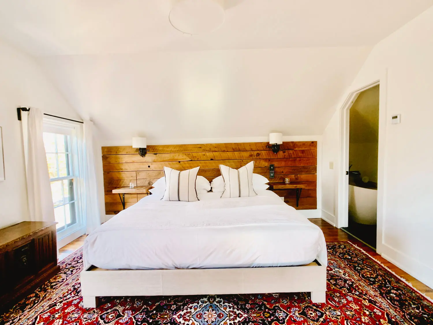 The Woodbourne Inn — Room 8