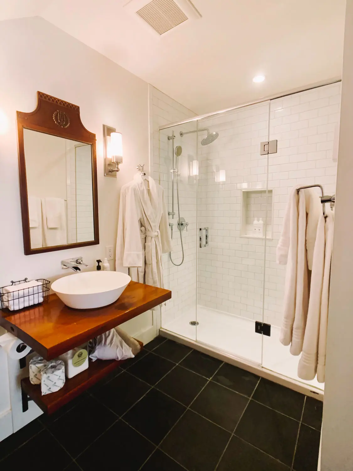 The Woodbourne Inn — Room 8